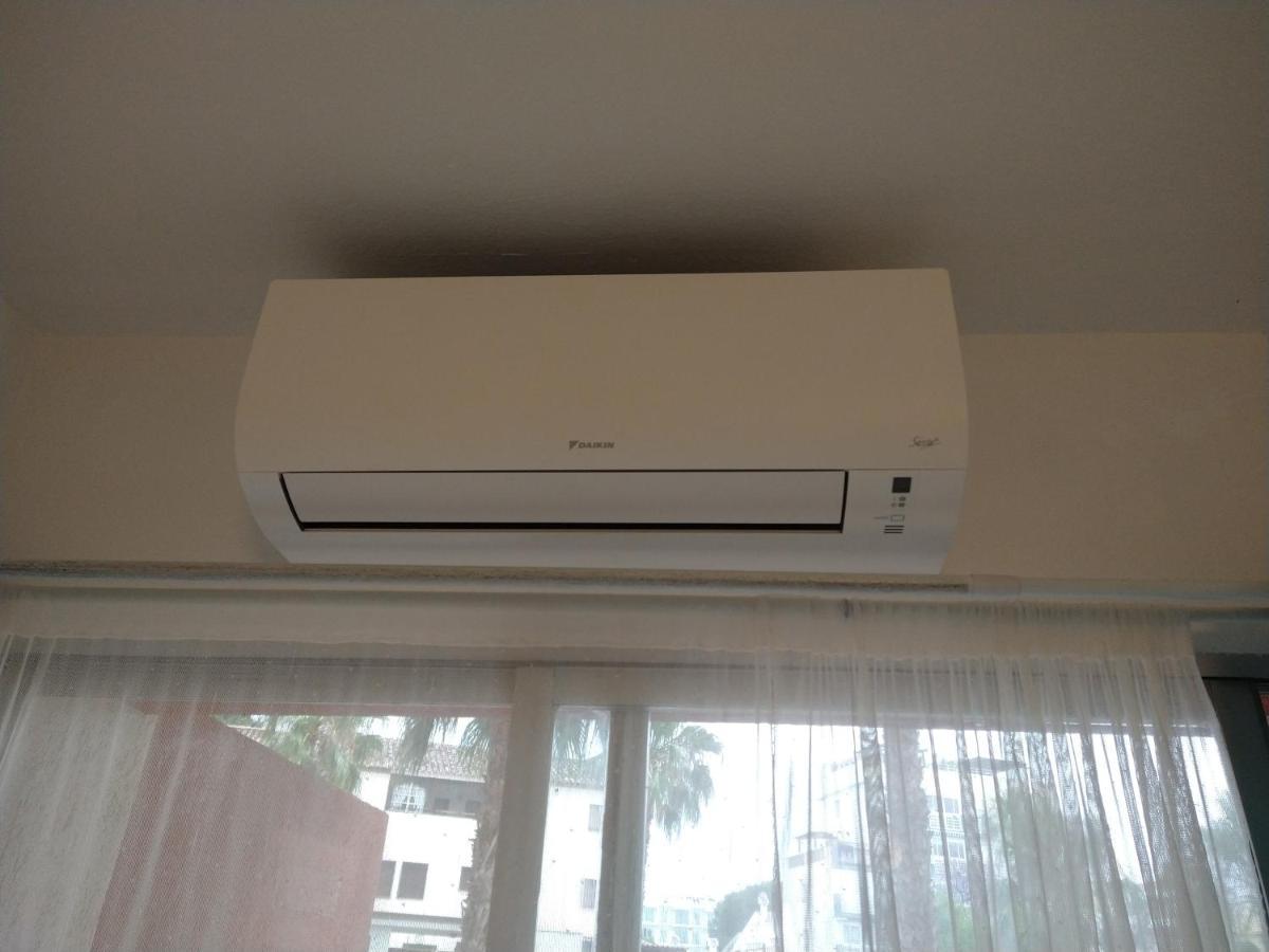 Apartamento Entero, Enormes Piscinas, Terraza Y Playa Benalmadena Bagian luar foto