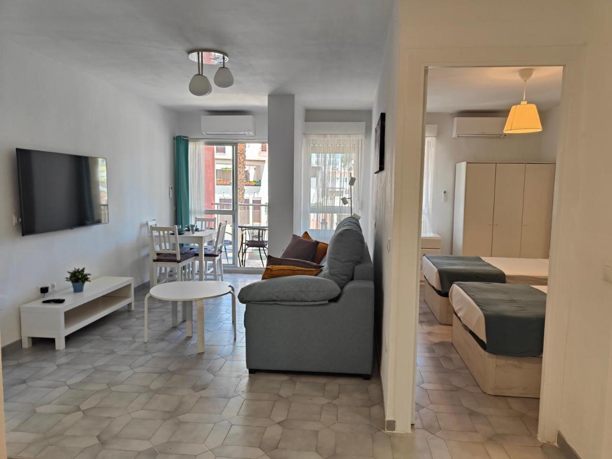 Apartamento Entero, Enormes Piscinas, Terraza Y Playa Benalmadena Bagian luar foto