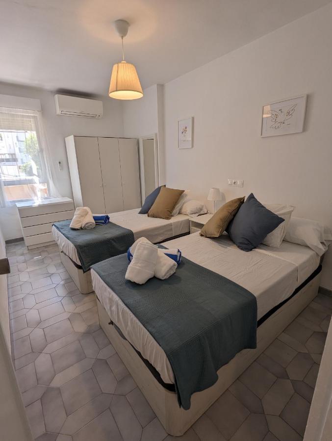 Apartamento Entero, Enormes Piscinas, Terraza Y Playa Benalmadena Bagian luar foto