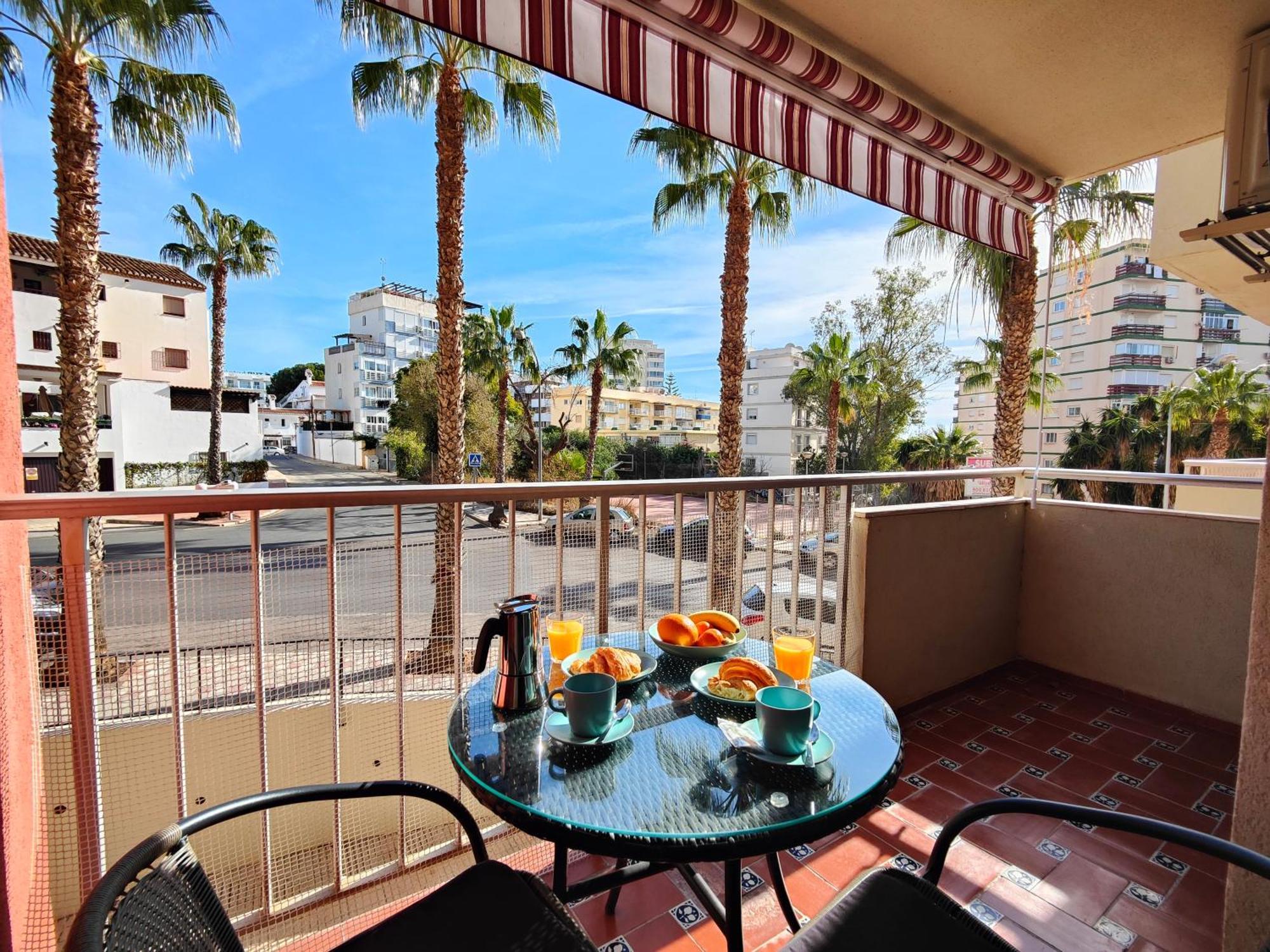 Apartamento Entero, Enormes Piscinas, Terraza Y Playa Benalmadena Bagian luar foto