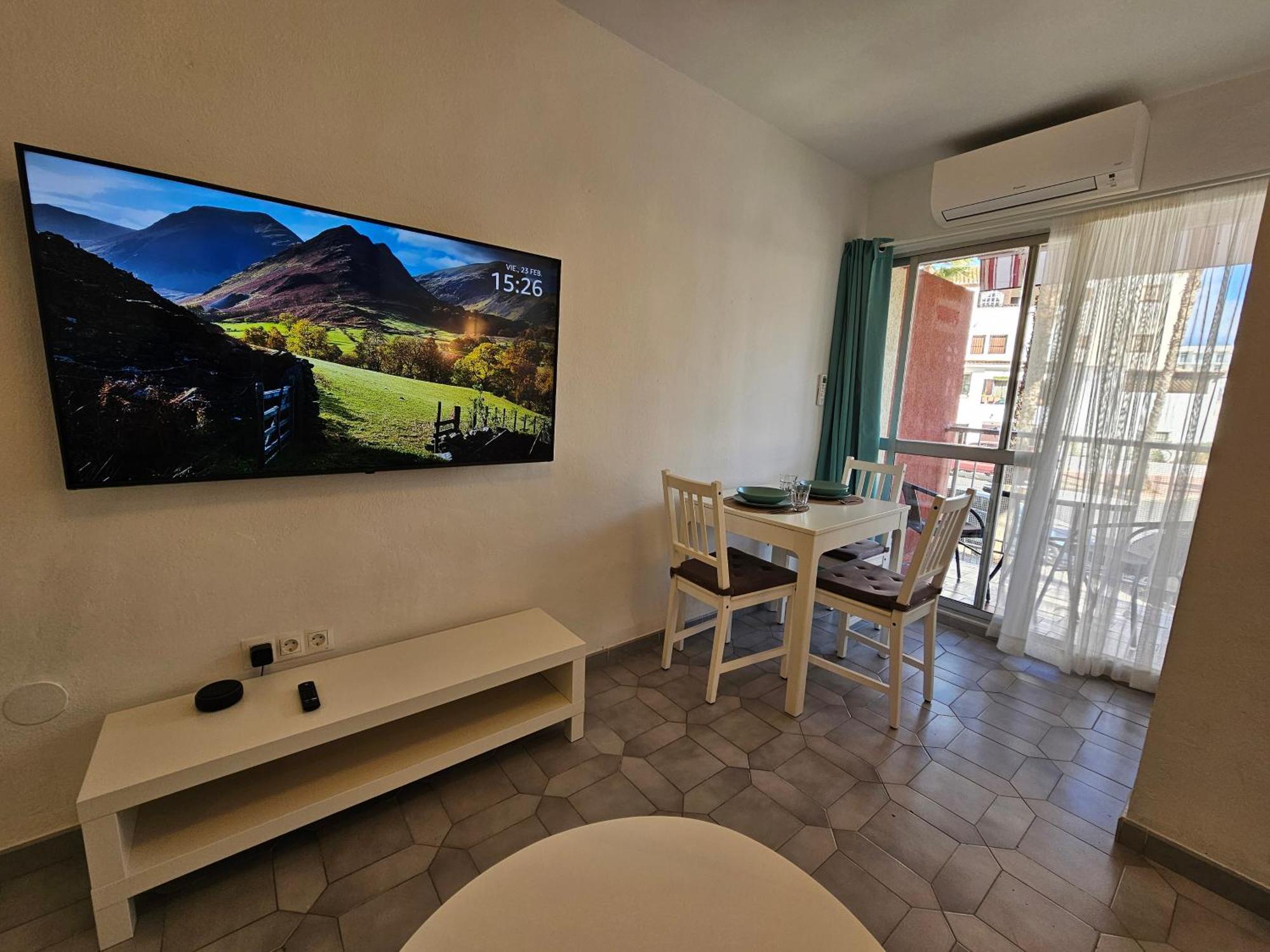Apartamento Entero, Enormes Piscinas, Terraza Y Playa Benalmadena Bagian luar foto
